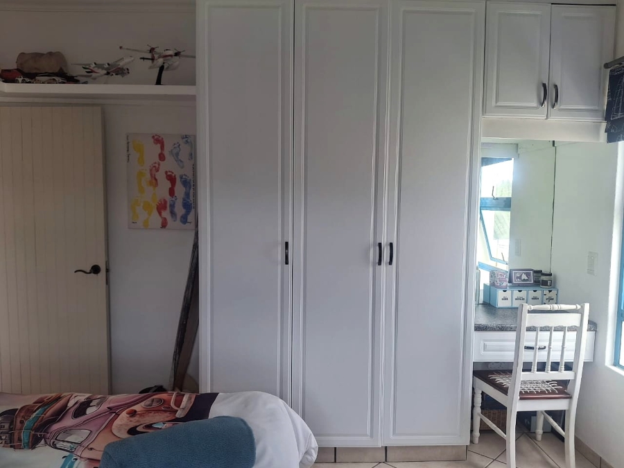 4 Bedroom Property for Sale in Uvongo KwaZulu-Natal