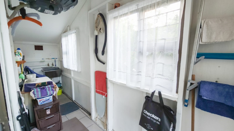 2 Bedroom Property for Sale in Hibberdene KwaZulu-Natal