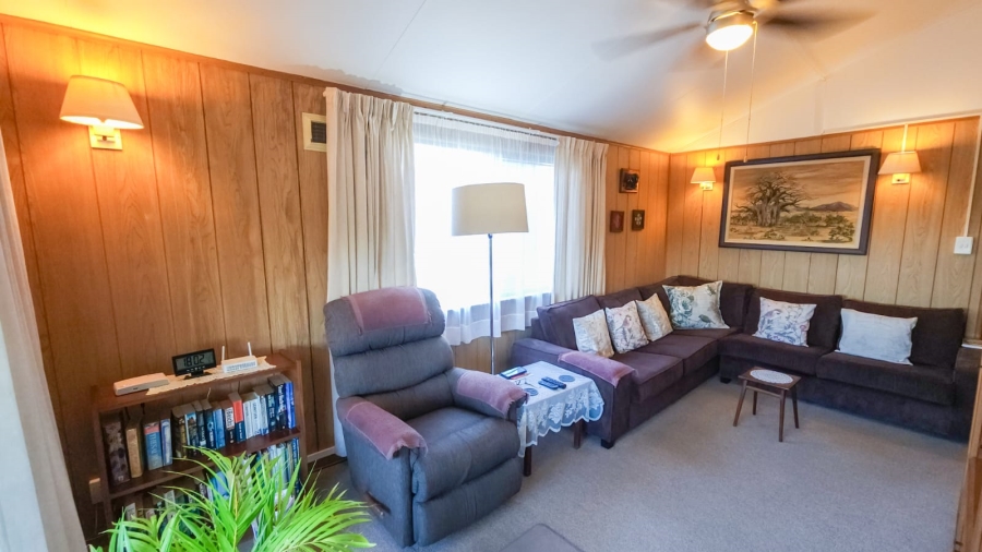 2 Bedroom Property for Sale in Hibberdene KwaZulu-Natal