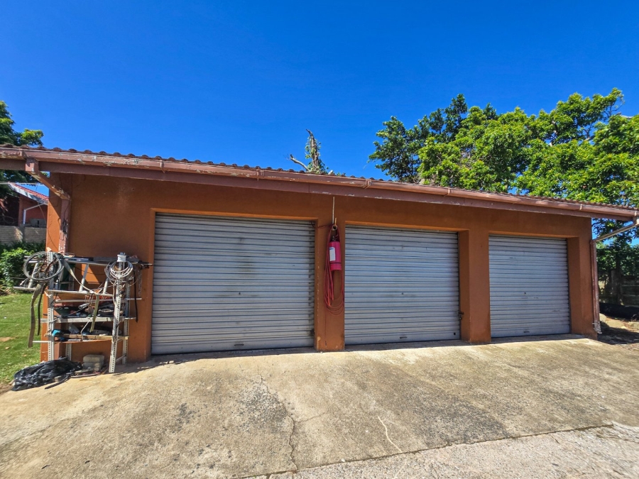 5 Bedroom Property for Sale in Shelly Beach KwaZulu-Natal