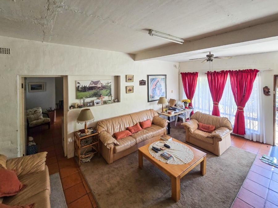 5 Bedroom Property for Sale in Shelly Beach KwaZulu-Natal