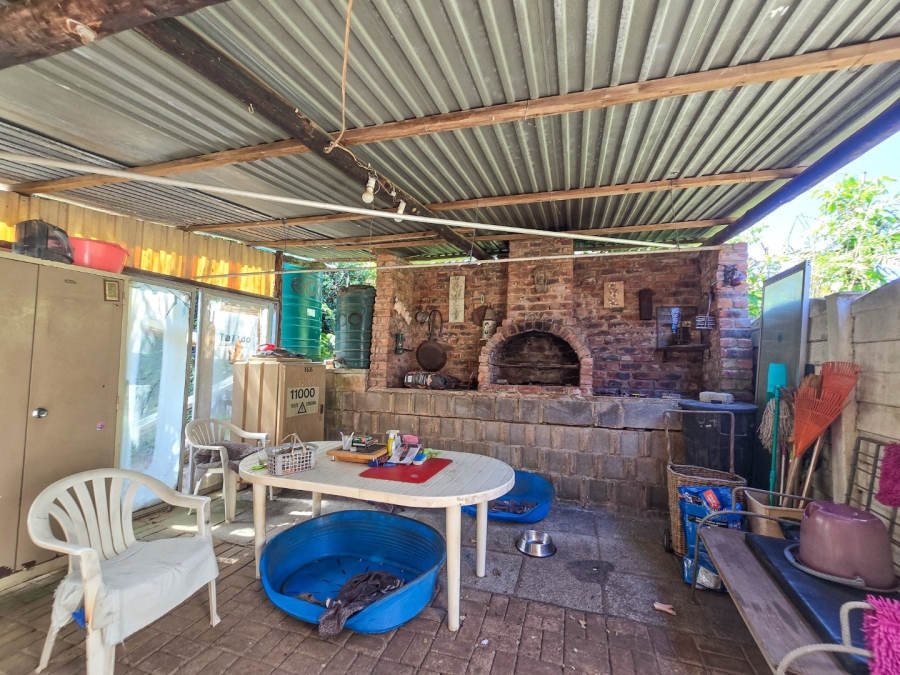 5 Bedroom Property for Sale in Shelly Beach KwaZulu-Natal