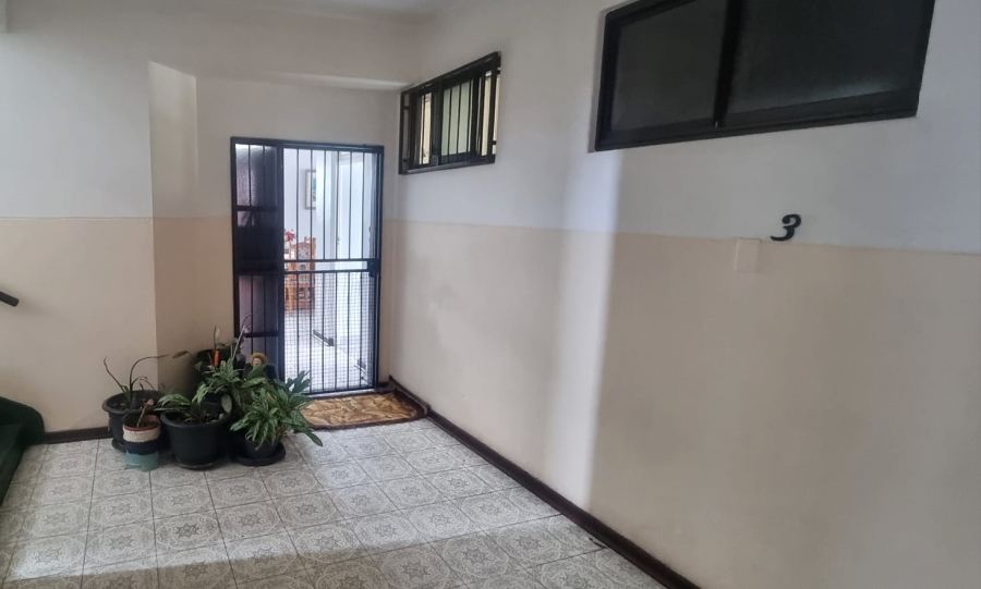  Bedroom Property for Sale in Lawrence Rocks KwaZulu-Natal