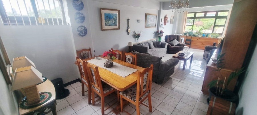  Bedroom Property for Sale in Lawrence Rocks KwaZulu-Natal