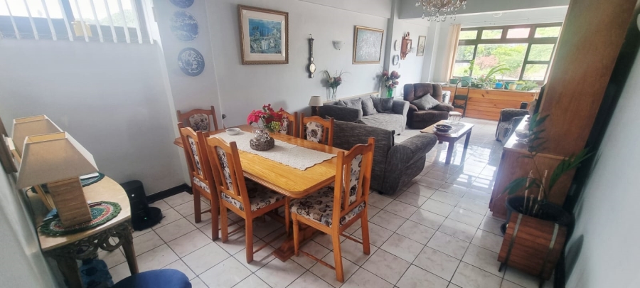  Bedroom Property for Sale in Lawrence Rocks KwaZulu-Natal