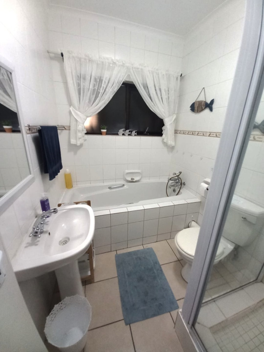 3 Bedroom Property for Sale in Shelly Beach KwaZulu-Natal