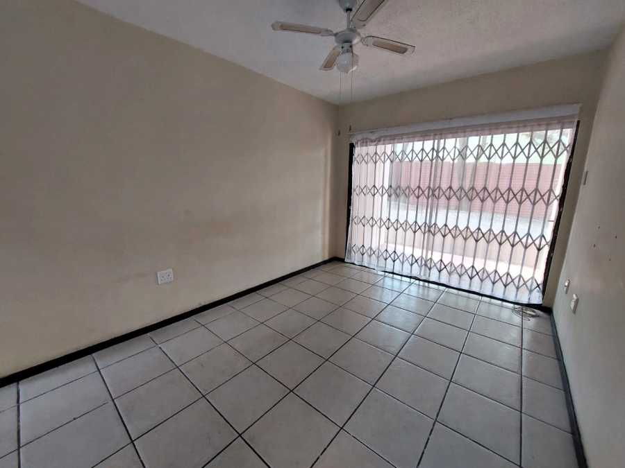 1 Bedroom Property for Sale in Pioneer Park KwaZulu-Natal