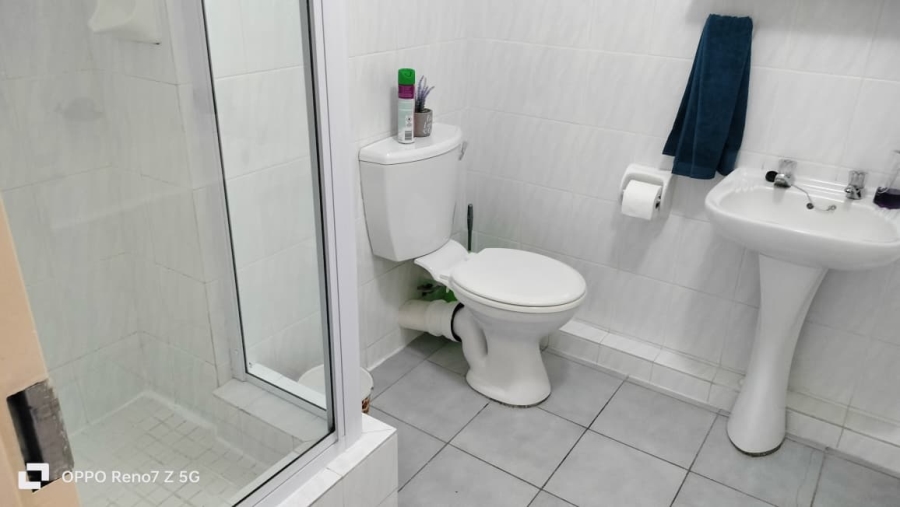 2 Bedroom Property for Sale in Uvongo Beach KwaZulu-Natal