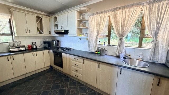 9 Bedroom Property for Sale in Glenmore KwaZulu-Natal