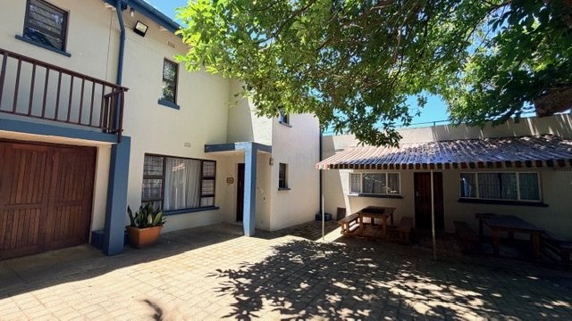 9 Bedroom Property for Sale in Glenmore KwaZulu-Natal