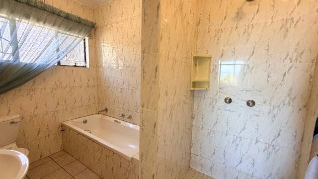 9 Bedroom Property for Sale in Glenmore KwaZulu-Natal