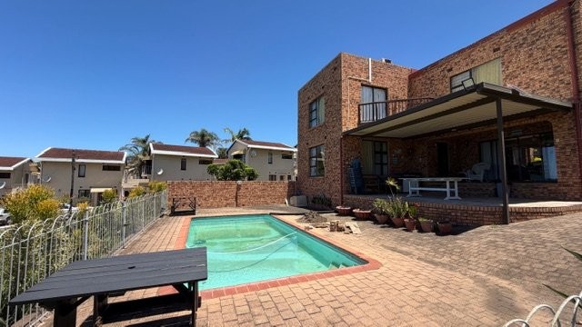 9 Bedroom Property for Sale in Glenmore KwaZulu-Natal