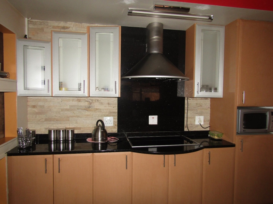 5 Bedroom Property for Sale in Signal Hill KwaZulu-Natal