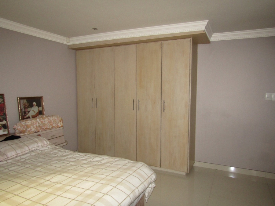 5 Bedroom Property for Sale in Signal Hill KwaZulu-Natal