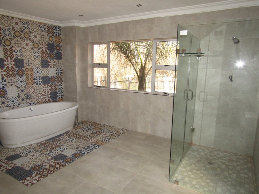 5 Bedroom Property for Sale in Signal Hill KwaZulu-Natal