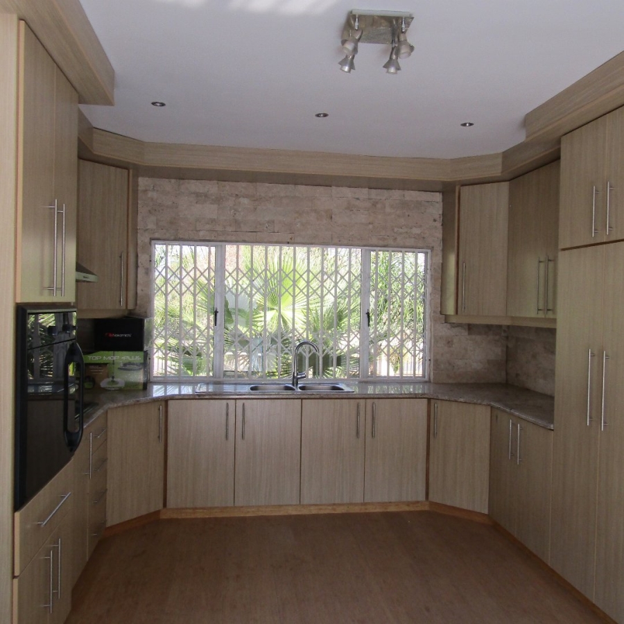 5 Bedroom Property for Sale in Signal Hill KwaZulu-Natal