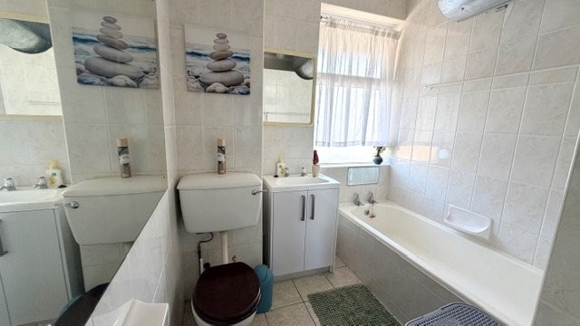 2 Bedroom Property for Sale in Beacon Rocks KwaZulu-Natal
