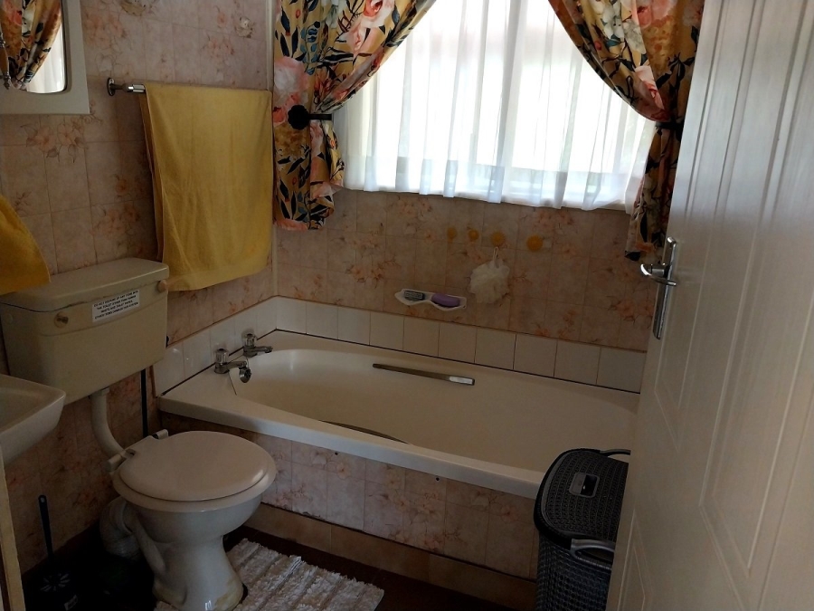 4 Bedroom Property for Sale in Hibberdene KwaZulu-Natal