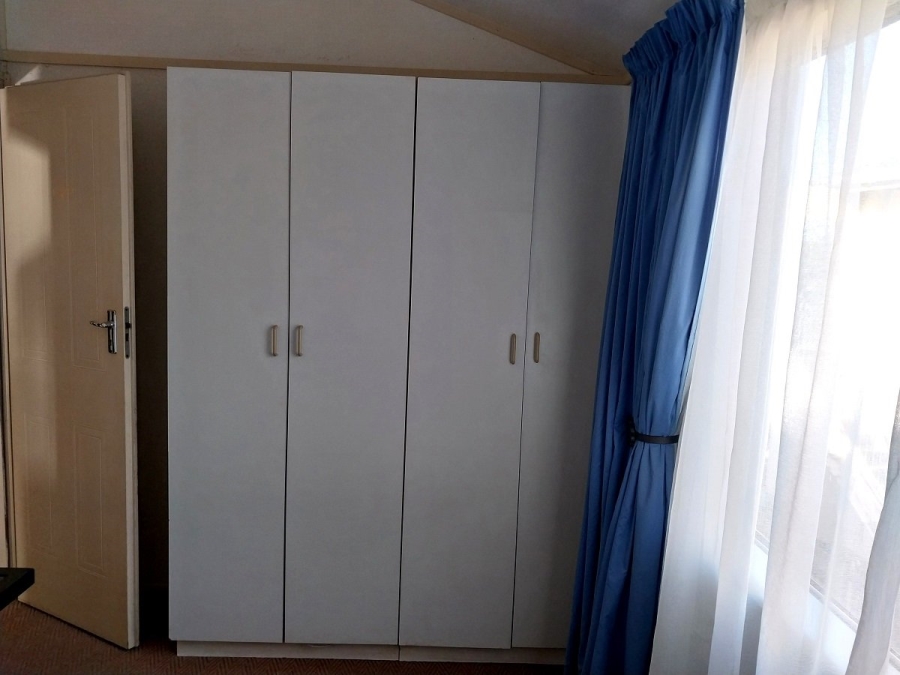 4 Bedroom Property for Sale in Hibberdene KwaZulu-Natal