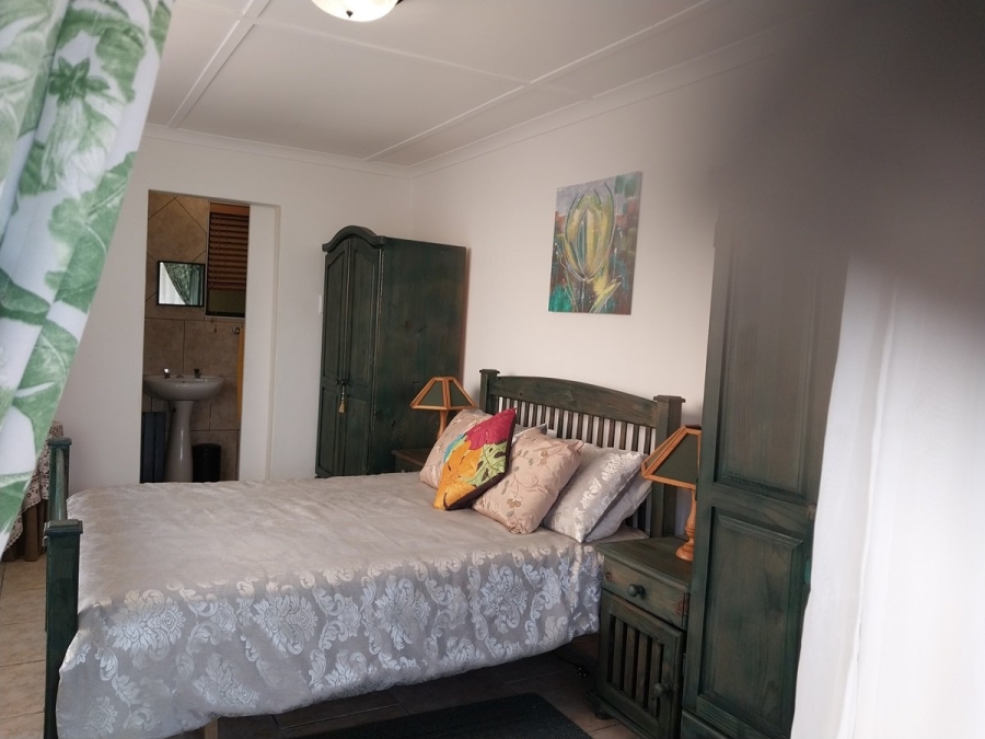 4 Bedroom Property for Sale in Hibberdene KwaZulu-Natal