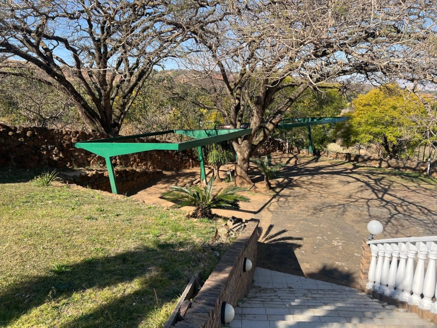 5 Bedroom Property for Sale in Signal Hill KwaZulu-Natal