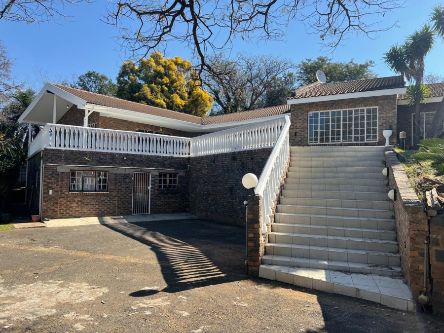 5 Bedroom Property for Sale in Signal Hill KwaZulu-Natal