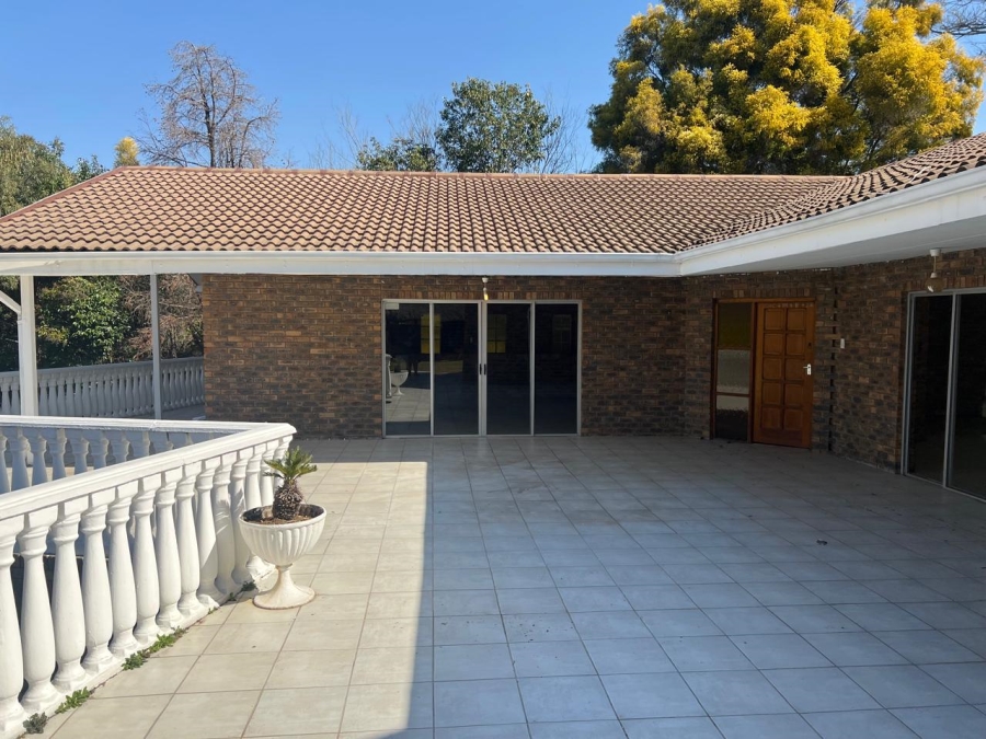 5 Bedroom Property for Sale in Signal Hill KwaZulu-Natal