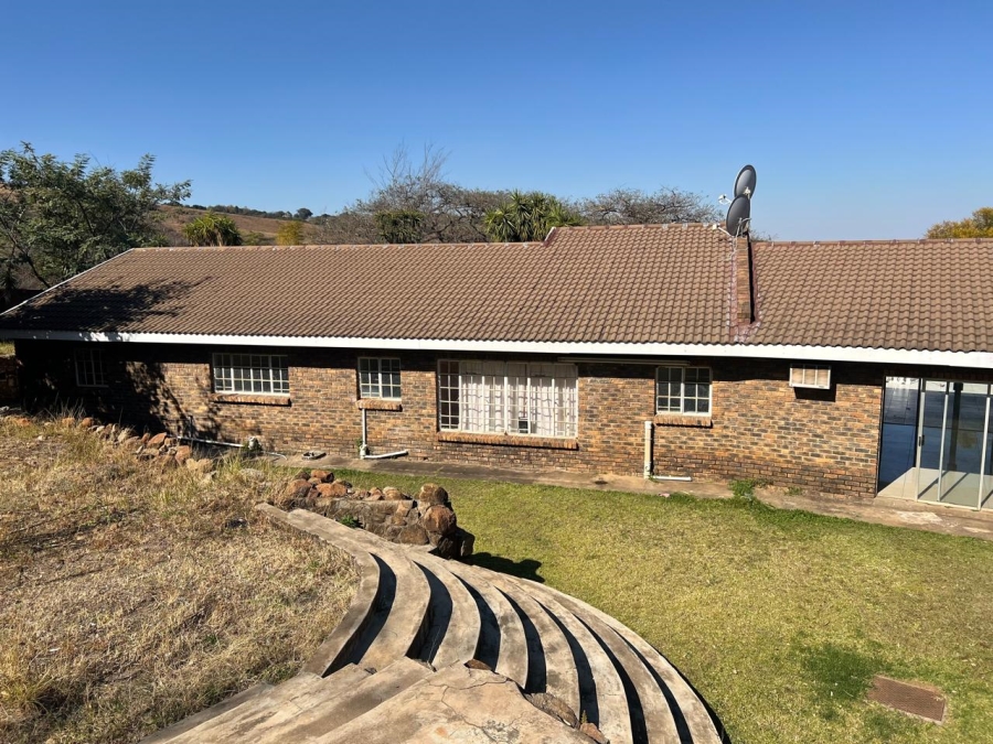 5 Bedroom Property for Sale in Signal Hill KwaZulu-Natal