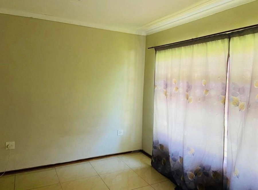 5 Bedroom Property for Sale in Signal Hill KwaZulu-Natal