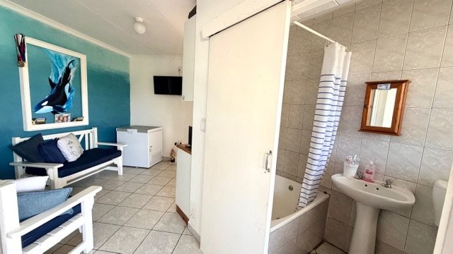 2 Bedroom Property for Sale in Uvongo KwaZulu-Natal