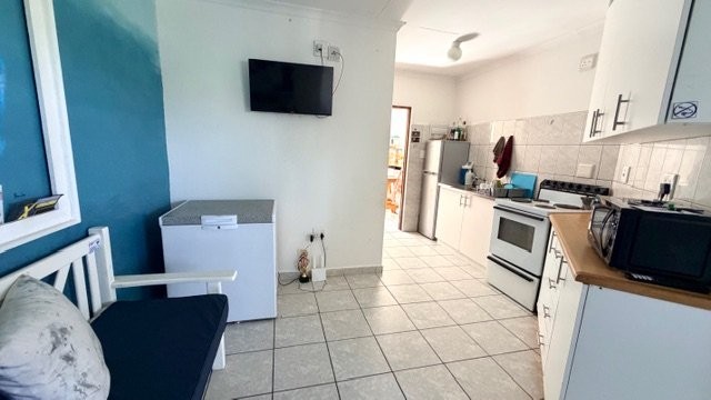 2 Bedroom Property for Sale in Uvongo KwaZulu-Natal