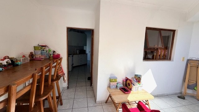 2 Bedroom Property for Sale in Uvongo KwaZulu-Natal