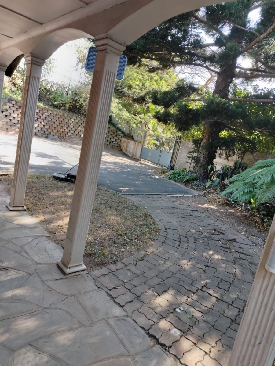 To Let 4 Bedroom Property for Rent in Dawncliffe KwaZulu-Natal