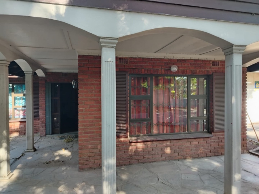 To Let 4 Bedroom Property for Rent in Dawncliffe KwaZulu-Natal