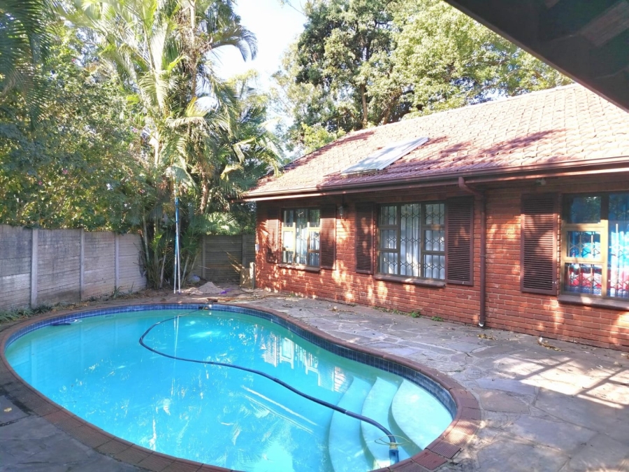 To Let 4 Bedroom Property for Rent in Dawncliffe KwaZulu-Natal