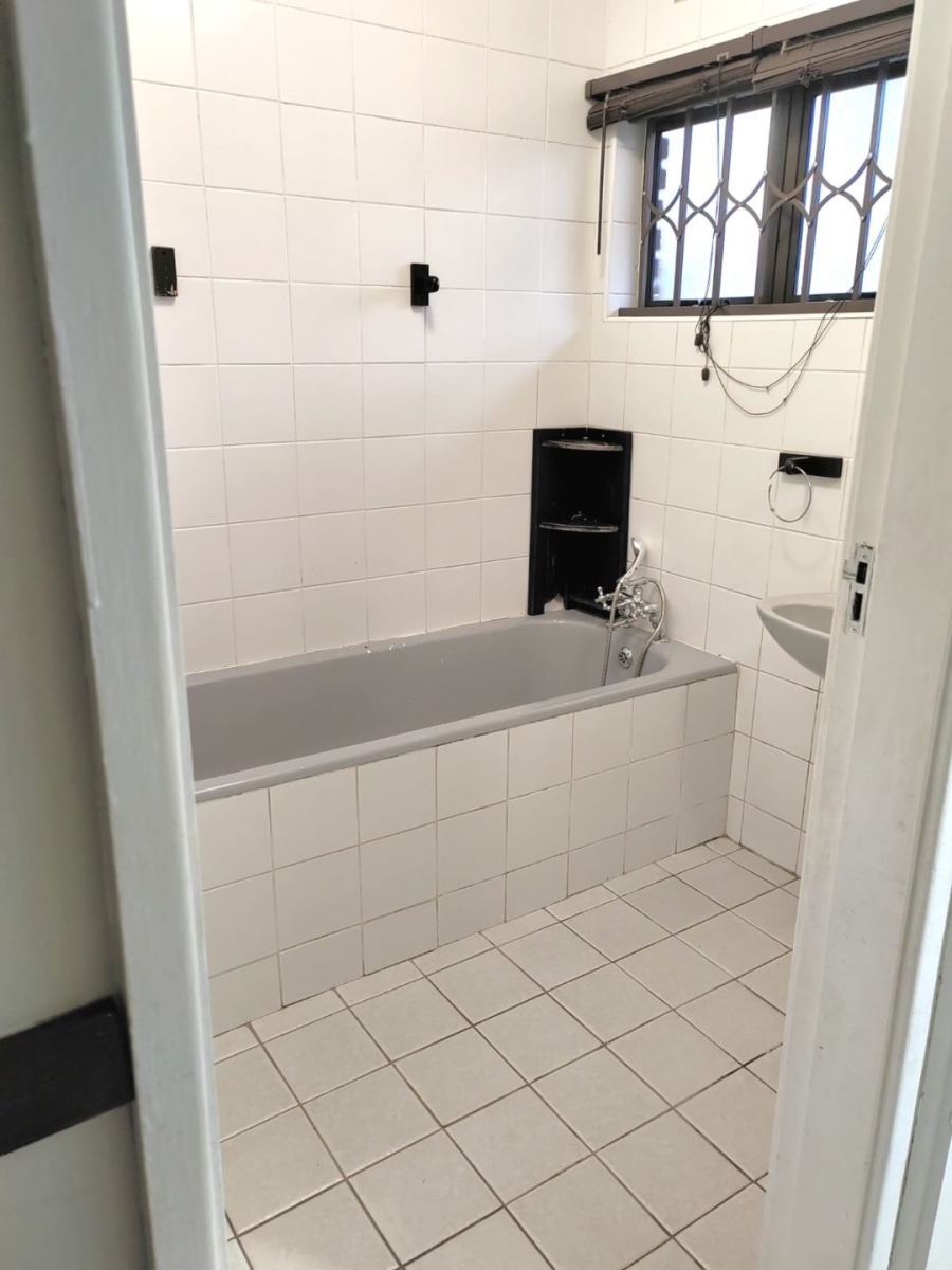 To Let 4 Bedroom Property for Rent in Dawncliffe KwaZulu-Natal