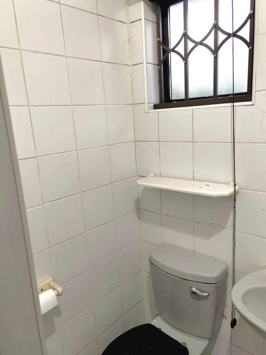 To Let 4 Bedroom Property for Rent in Dawncliffe KwaZulu-Natal