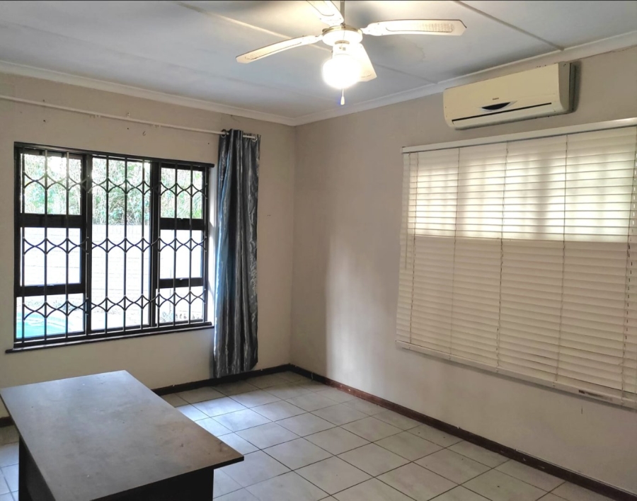 To Let 4 Bedroom Property for Rent in Dawncliffe KwaZulu-Natal