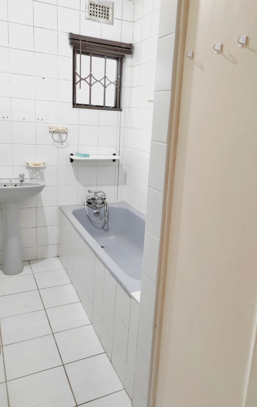 To Let 4 Bedroom Property for Rent in Dawncliffe KwaZulu-Natal