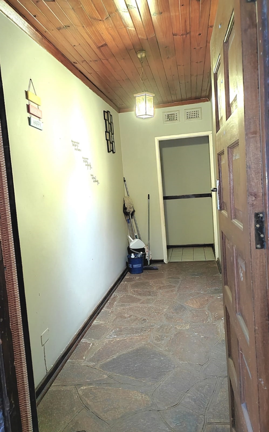 To Let 4 Bedroom Property for Rent in Dawncliffe KwaZulu-Natal