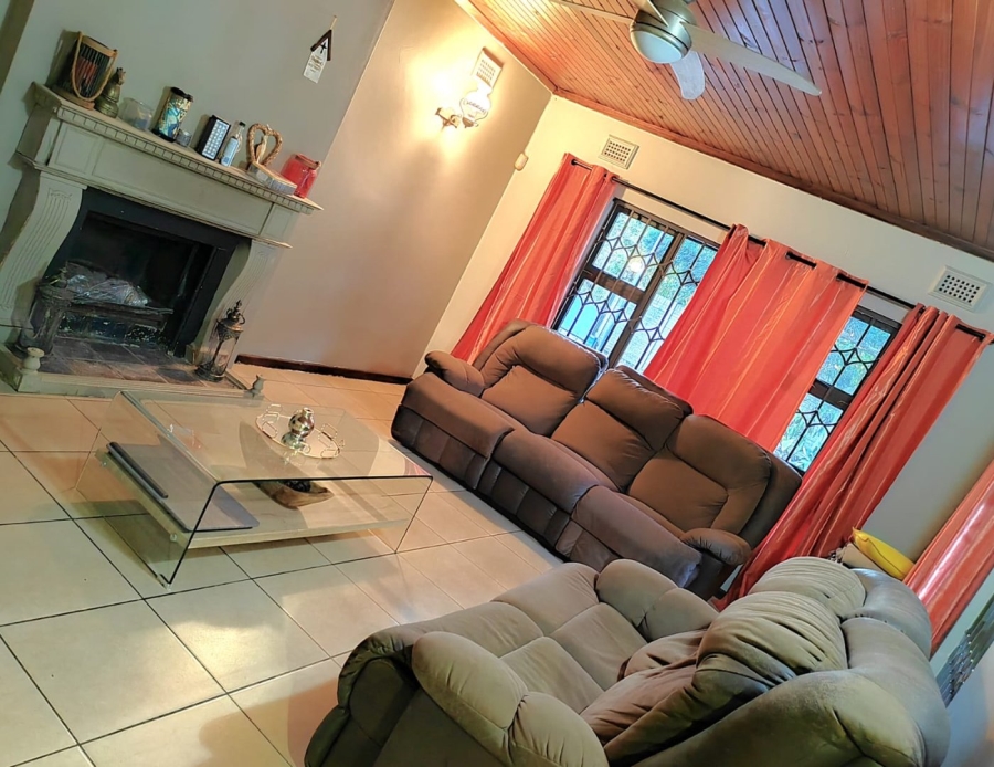To Let 4 Bedroom Property for Rent in Dawncliffe KwaZulu-Natal