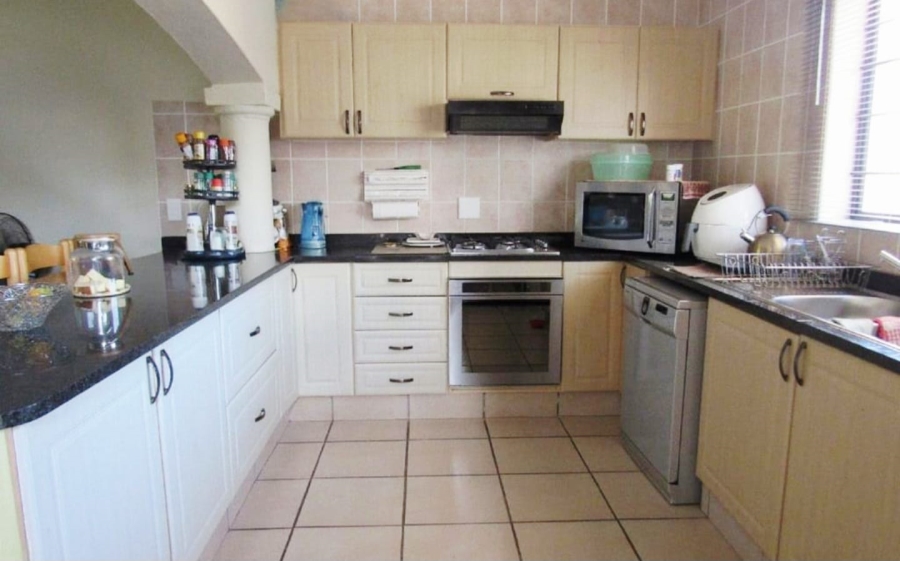 3 Bedroom Property for Sale in Uvongo KwaZulu-Natal