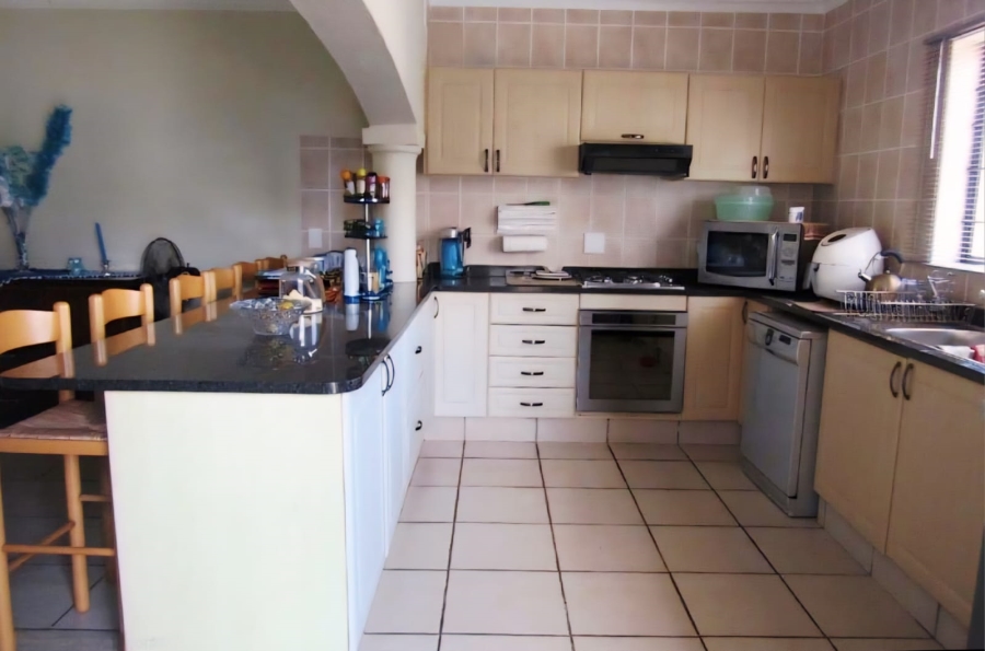 3 Bedroom Property for Sale in Uvongo KwaZulu-Natal