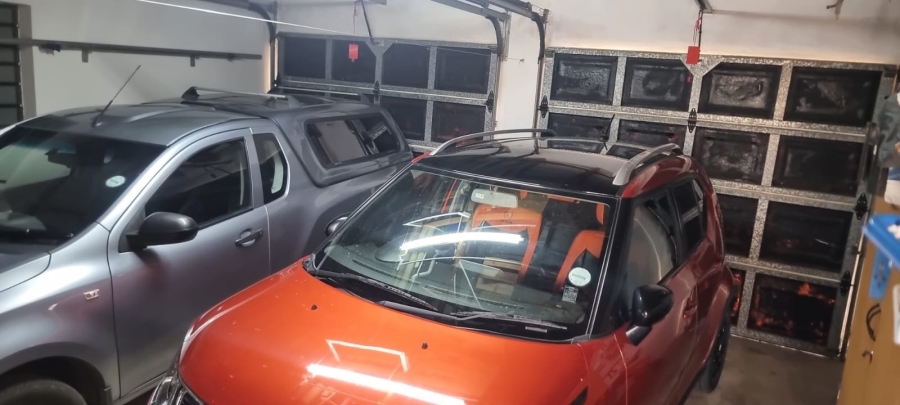 3 Bedroom Property for Sale in Uvongo KwaZulu-Natal