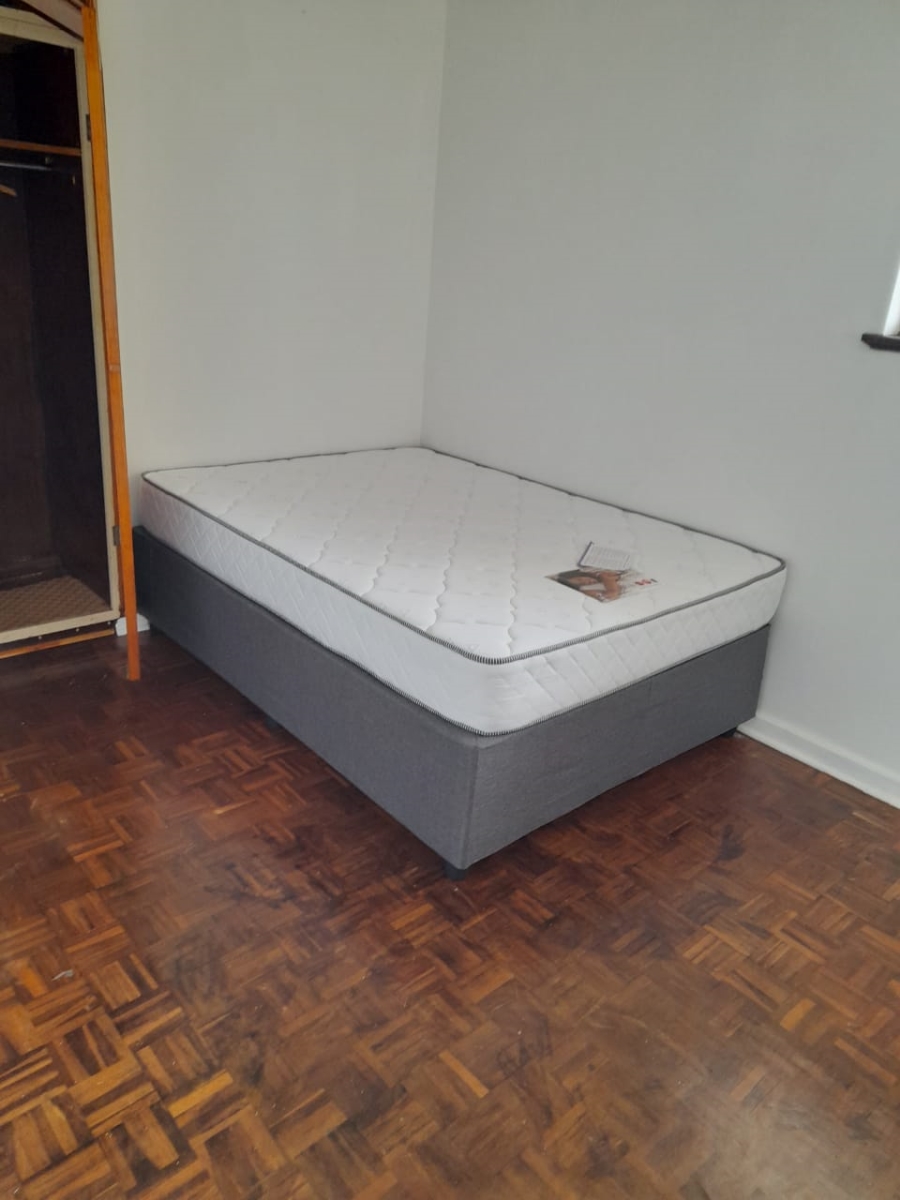 To Let 2 Bedroom Property for Rent in Point KwaZulu-Natal