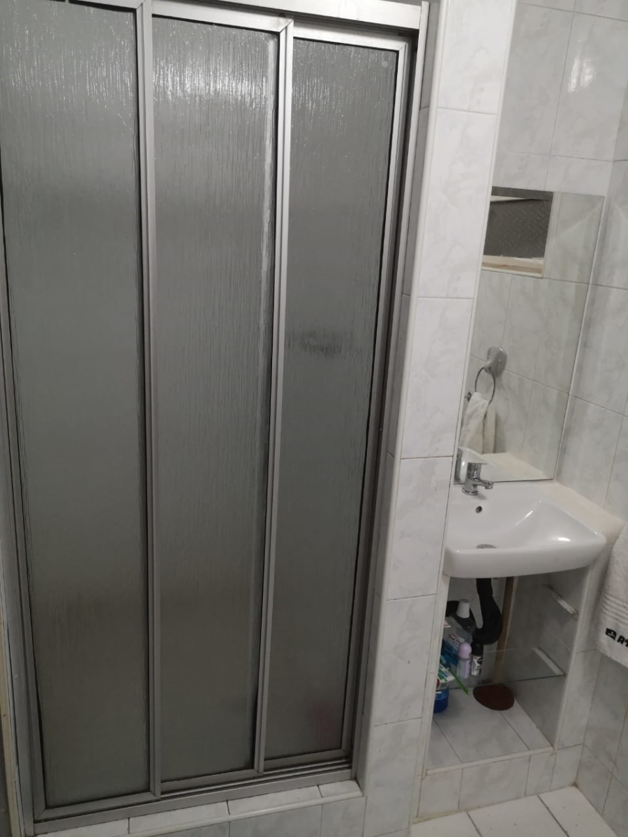 To Let 2 Bedroom Property for Rent in Point KwaZulu-Natal