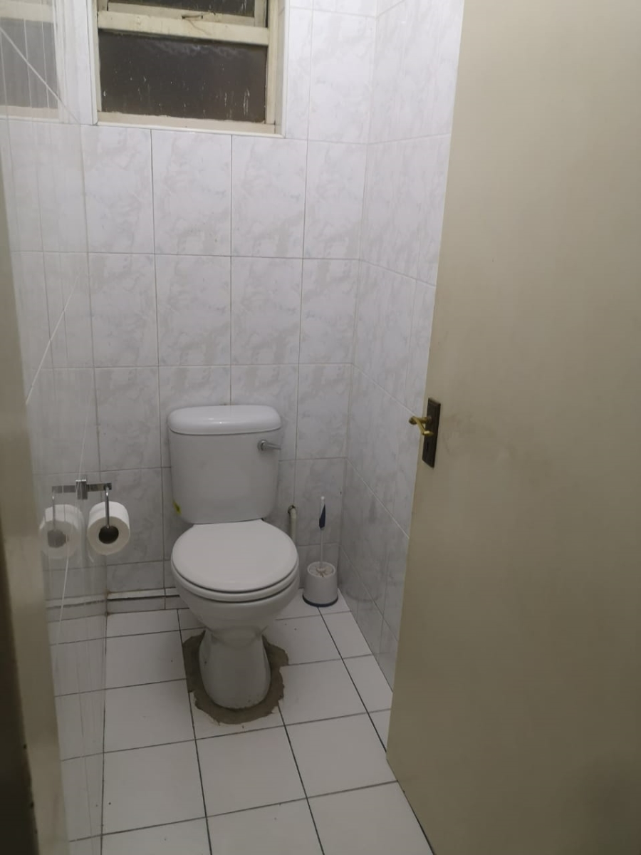 To Let 2 Bedroom Property for Rent in Point KwaZulu-Natal