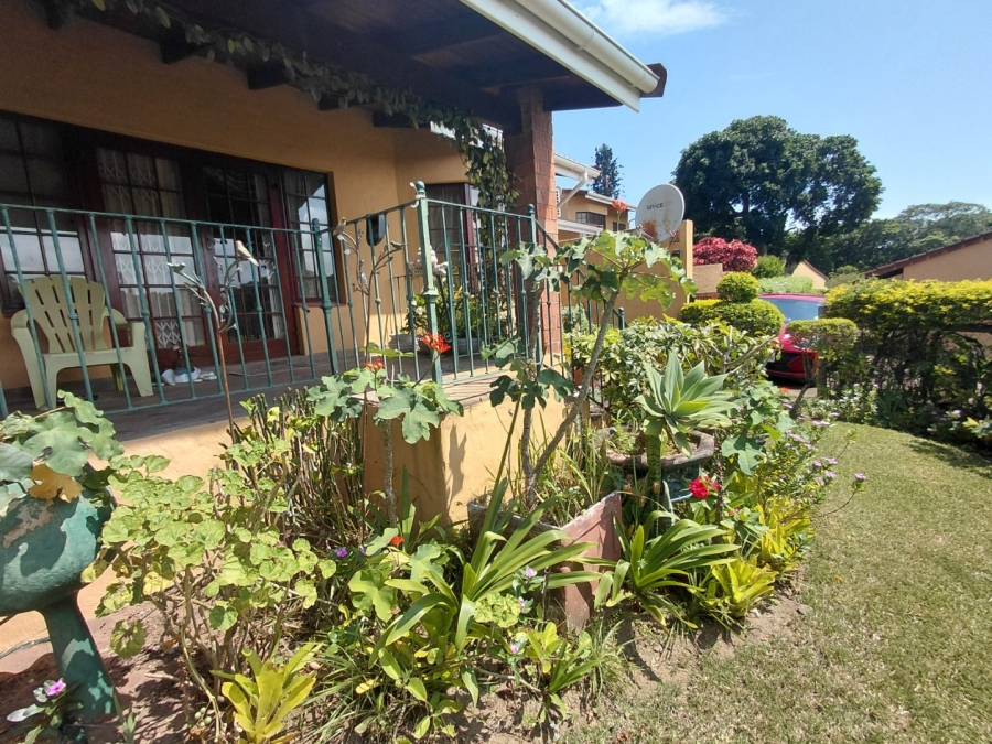 3 Bedroom Property for Sale in Umtentweni KwaZulu-Natal