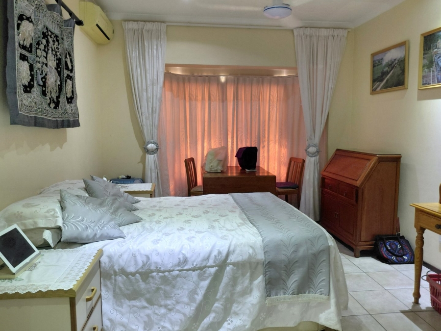 3 Bedroom Property for Sale in Umtentweni KwaZulu-Natal