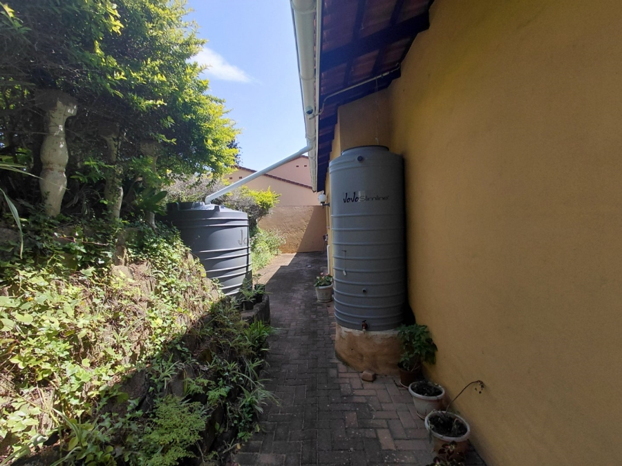 3 Bedroom Property for Sale in Umtentweni KwaZulu-Natal